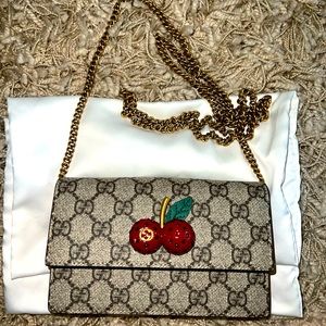 Gucci GG supreme cherries mini bag chain crossbody beige-red leather
